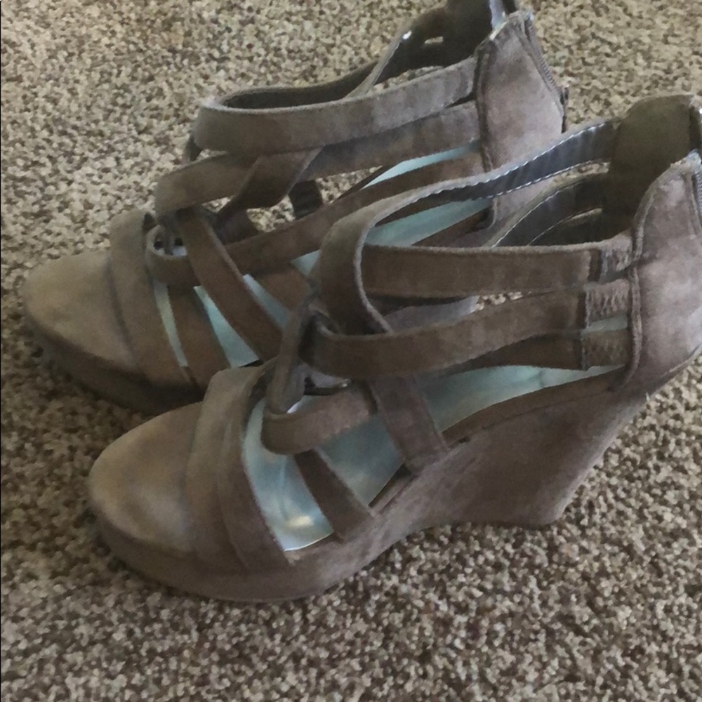 Brown wedges